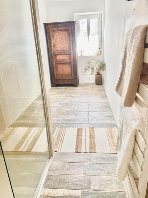 Maison Avec Jardin Et 3 Petits Chats , Proche Du Chateau Lacoste Le Puy-Sainte-Réparade Buitenkant foto